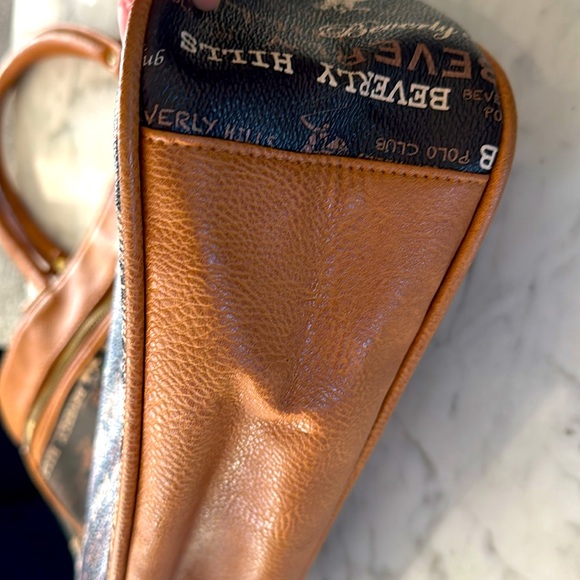 Beverly Hills Polo Club Brown and Tan shoulder bag multiple zipper pockets - Picture 6 of 6